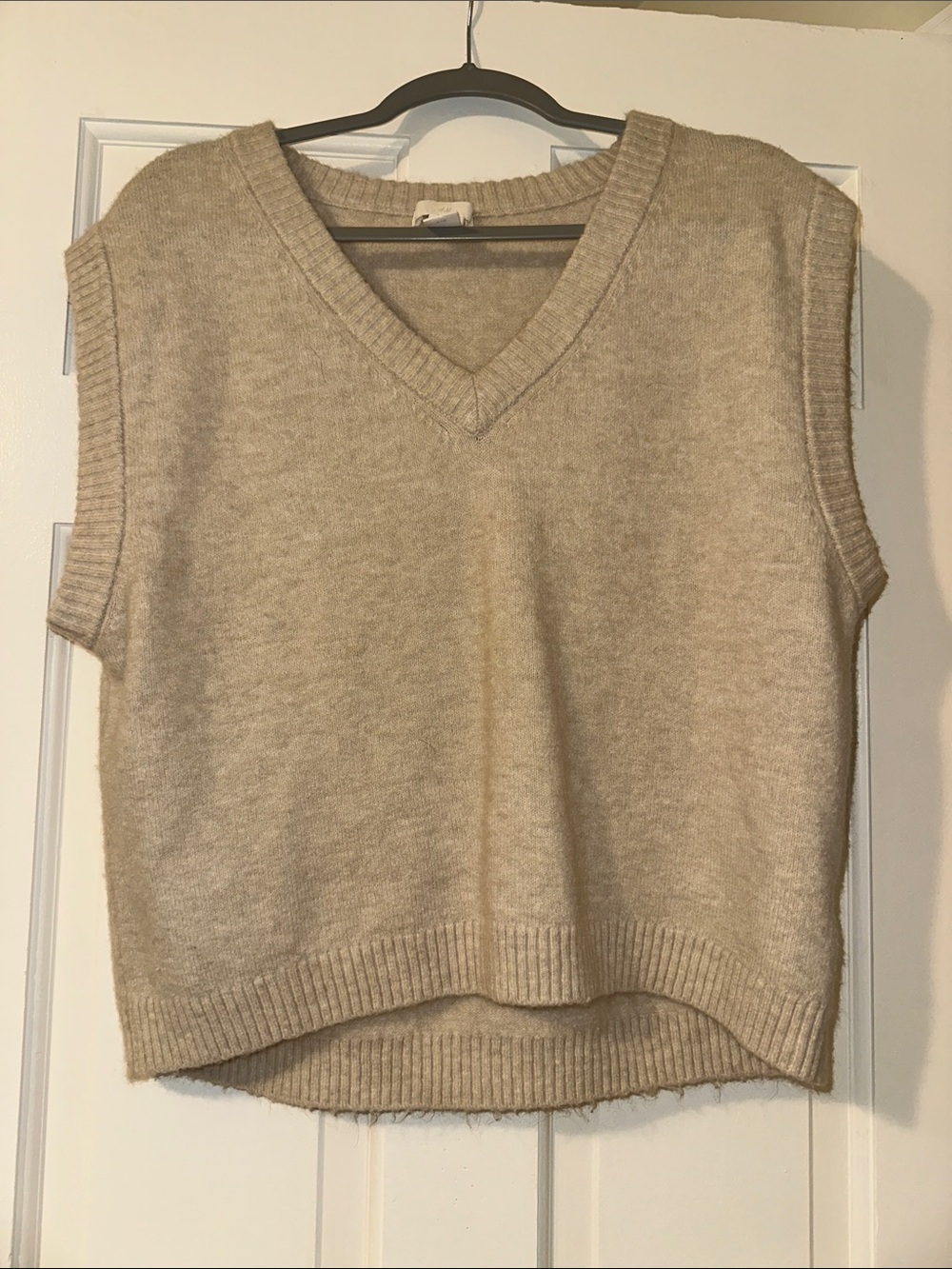 H&M Cream V-Neck Knit Sweater Vest